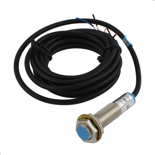 INNOCONT Индуктивный датчик, M12x1, L=61 мм, экранированный, зона срабатывания 2 мм, -25 +60 С, 12…24 VDC, IP65, выход: PNP NO, макс. ток 200 мА, кабель 2 м SL-12P2C